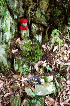 Jizo statue with crocheted hat