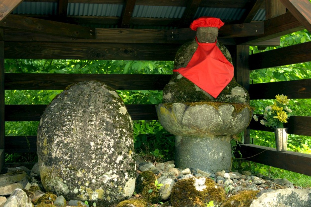 You may encounter jizo on many occasions while hiking